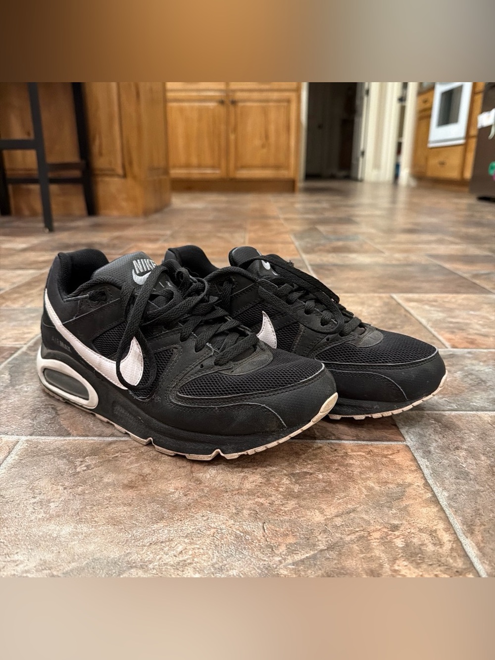 Nike Men’s Black and White Running Sneakers